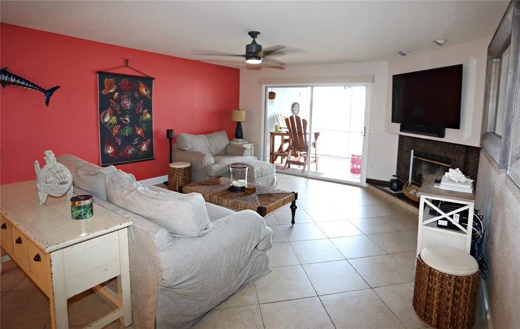 Recently Sold: $749,000 (2 beds, 2 baths, 1600 Square Feet)
