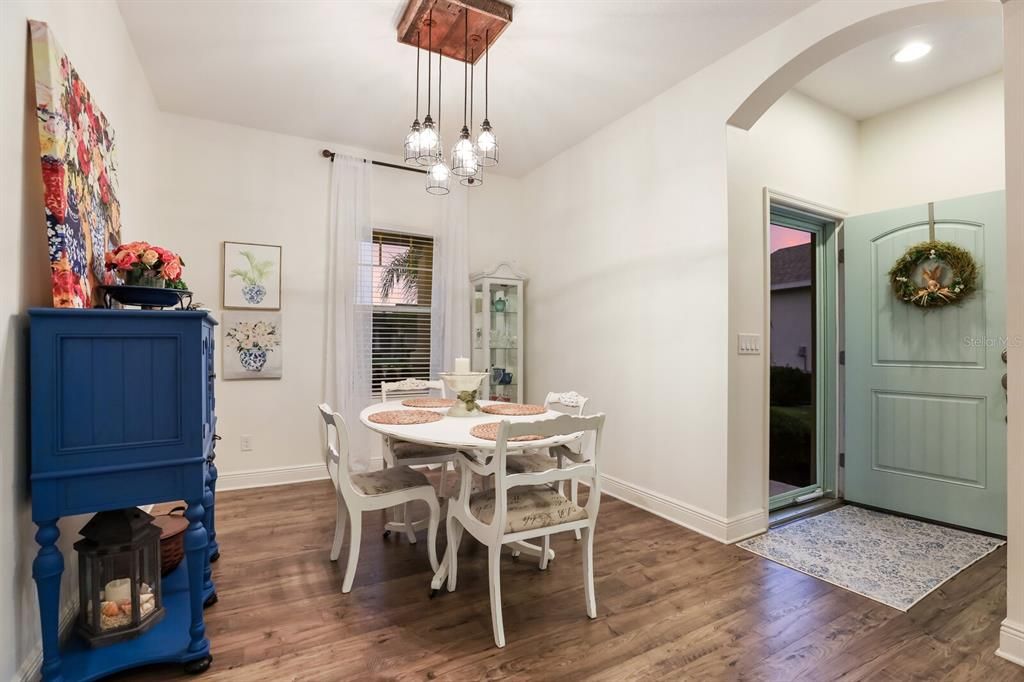 Recently Sold: $400,000 (3 beds, 2 baths, 1509 Square Feet)