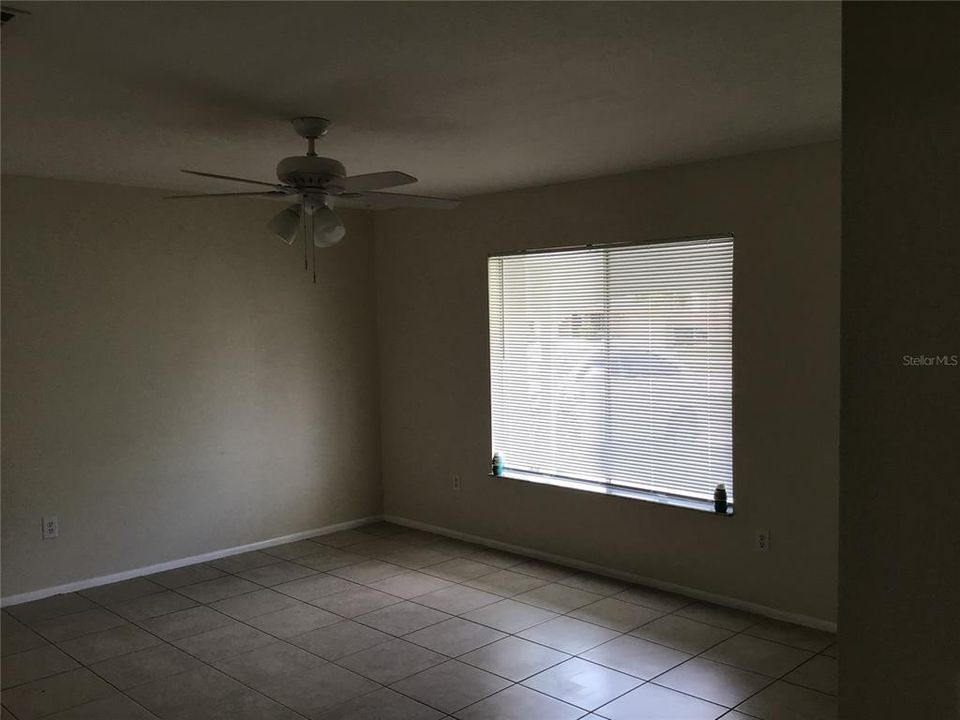 Recently Rented: $1,400 (3 beds, 2 baths, 1320 Square Feet)