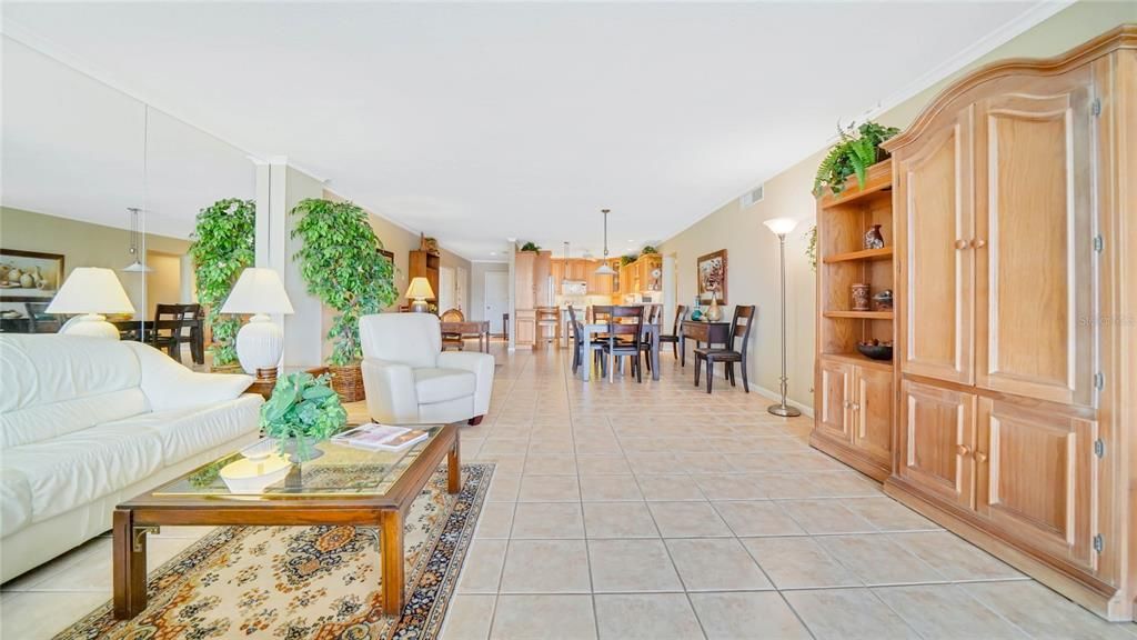 Recently Sold: $439,000 (3 beds, 2 baths, 2080 Square Feet)