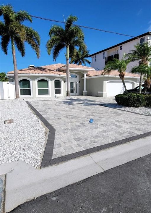 Recently Sold: $1,450,000 (3 beds, 2 baths, 2446 Square Feet)