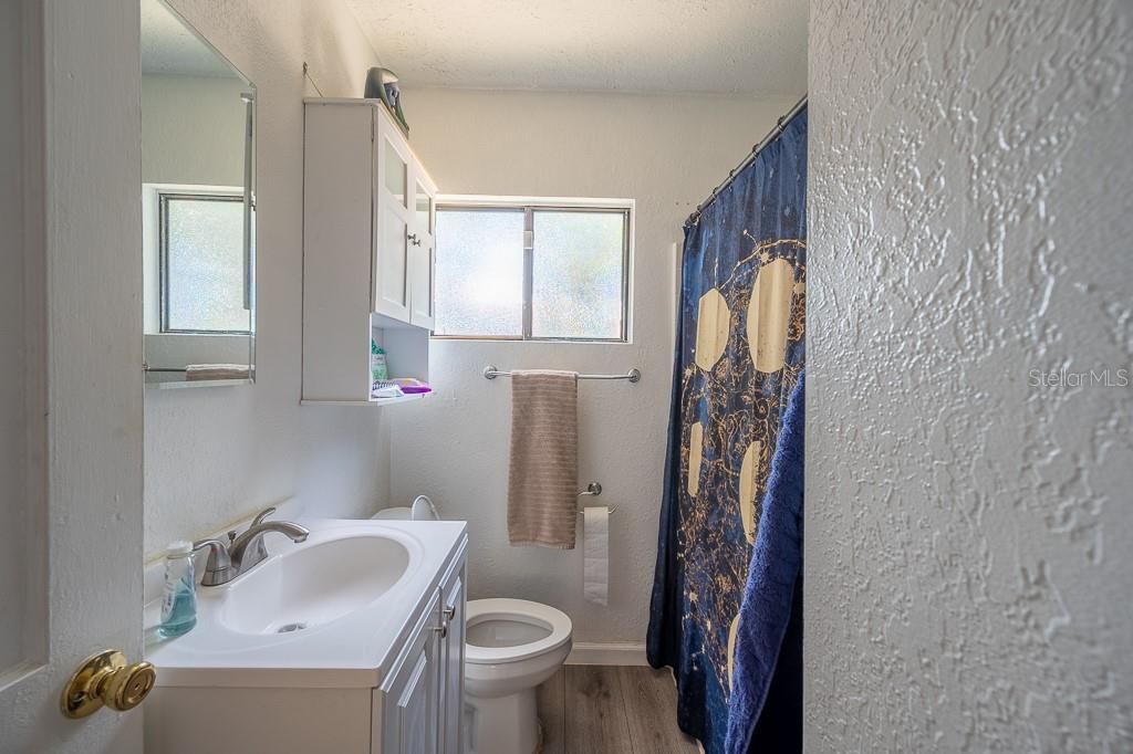 Recently Sold: $210,000 (2 beds, 1 baths, 955 Square Feet)