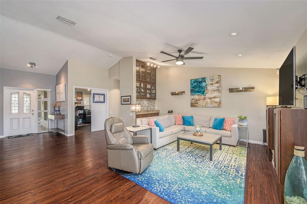 Recently Sold: $545,000 (3 beds, 2 baths, 2159 Square Feet)