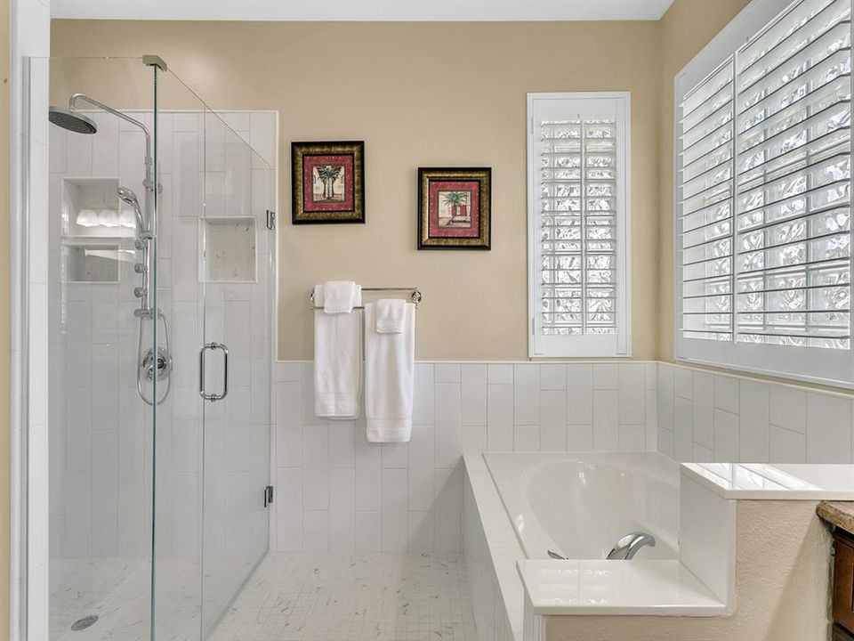 最近售出: $425,000 (3 贝兹, 2 浴室, 2173 平方英尺)