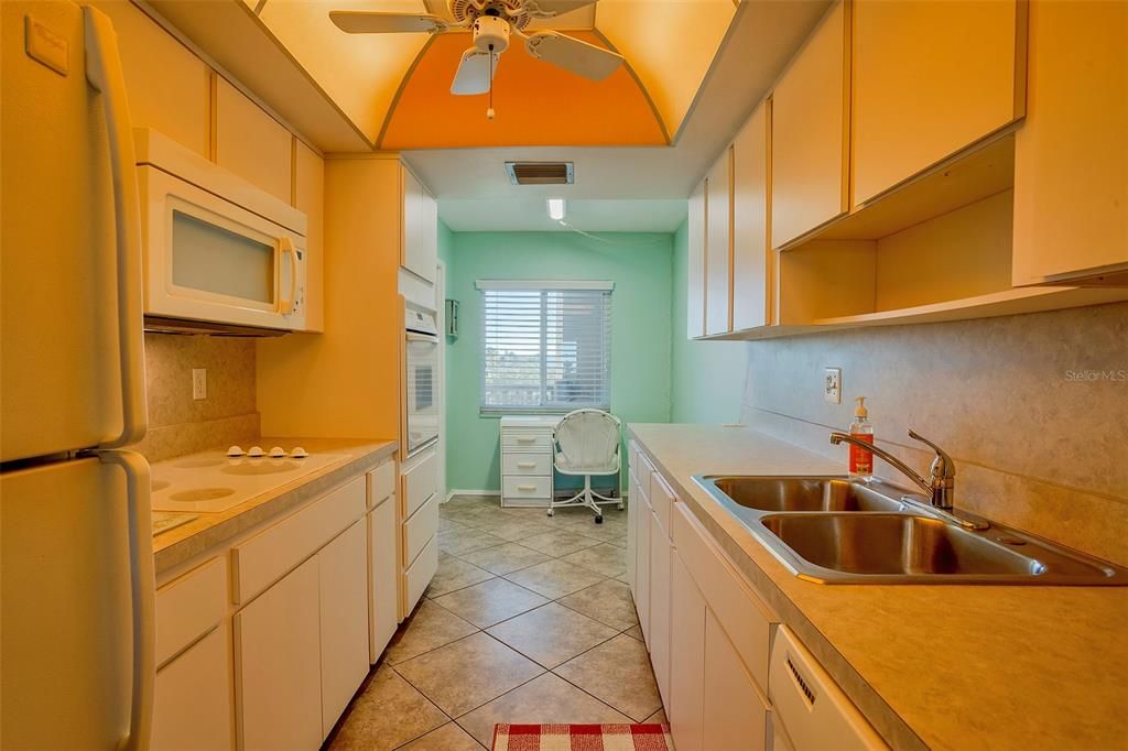 Recently Rented: $2,000 (2 beds, 2 baths, 1245 Square Feet)