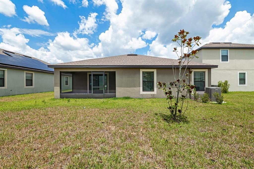 Recently Sold: $305,000 (4 beds, 2 baths, 1884 Square Feet)