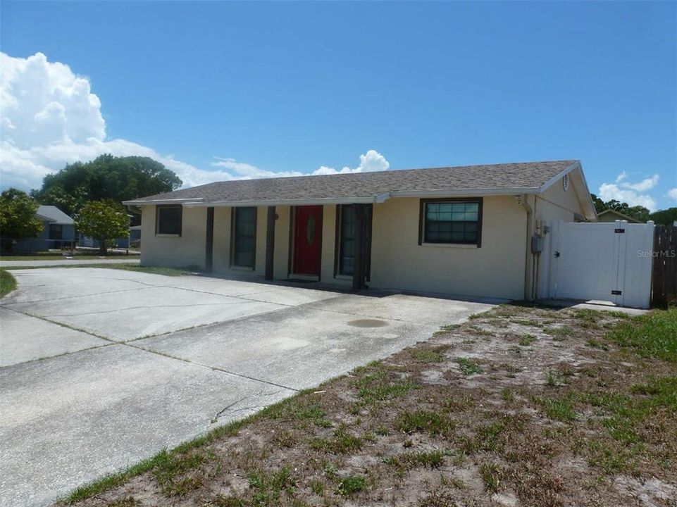 Recently Sold: $295,000 (3 beds, 1 baths, 1150 Square Feet)