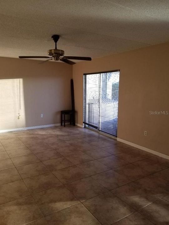 Recently Rented: $1,400 (2 beds, 1 baths, 1100 Square Feet)