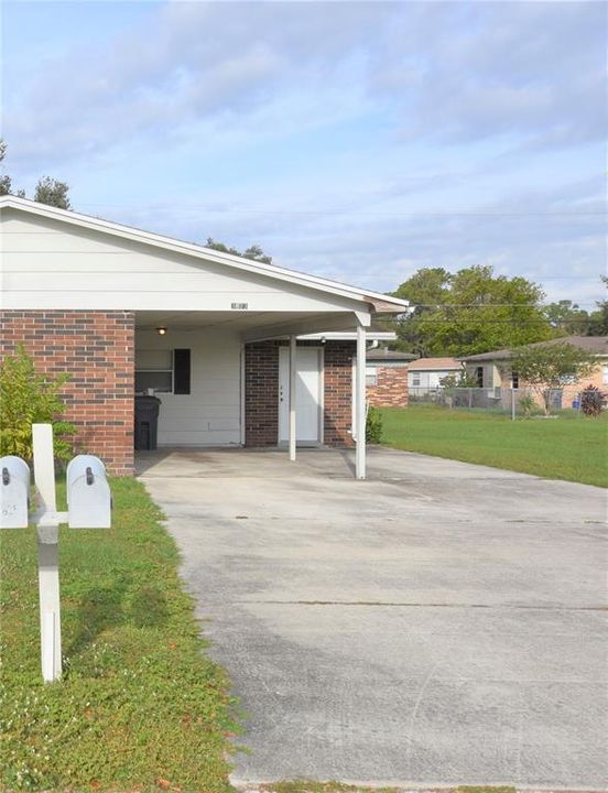 Recently Rented: $850 (2 beds, 1 baths, 726 Square Feet)