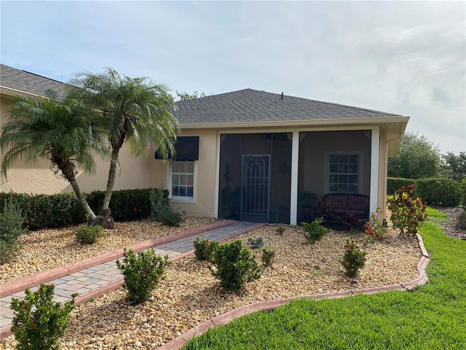 Recently Sold: $250,000 (2 beds, 2 baths, 1467 Square Feet)