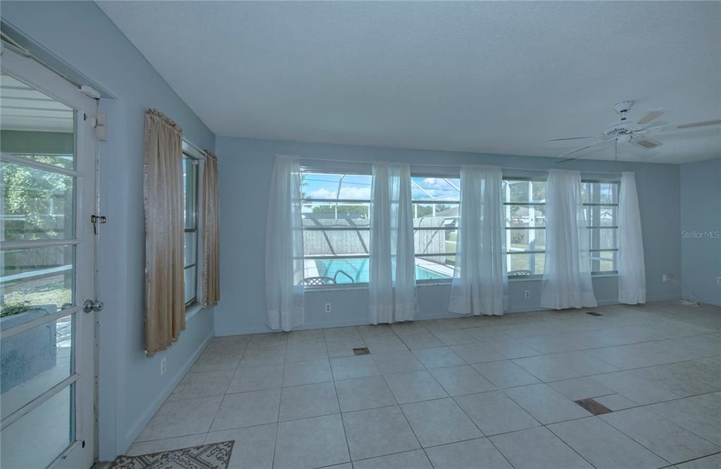 Vendido Recientemente: $229,900 (3 camas, 2 baños, 1457 Pies cuadrados)