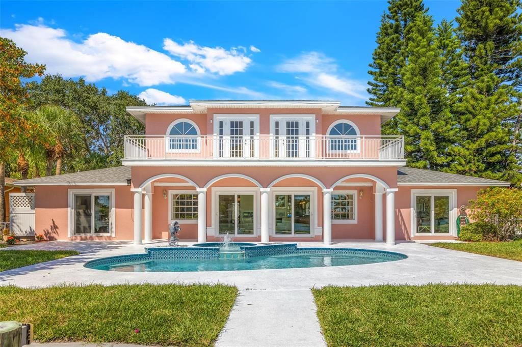 Recently Sold: $1,850,000 (6 beds, 4 baths, 3121 Square Feet)