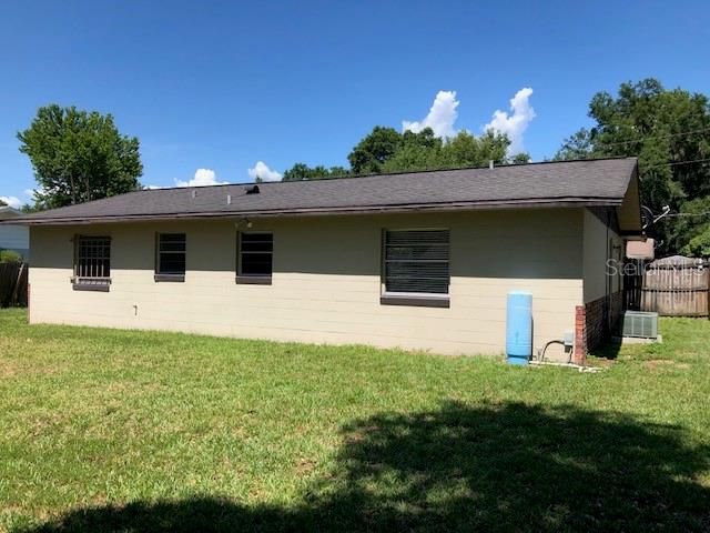 Recently Sold: $139,900 (2 beds, 2 baths, 955 Square Feet)