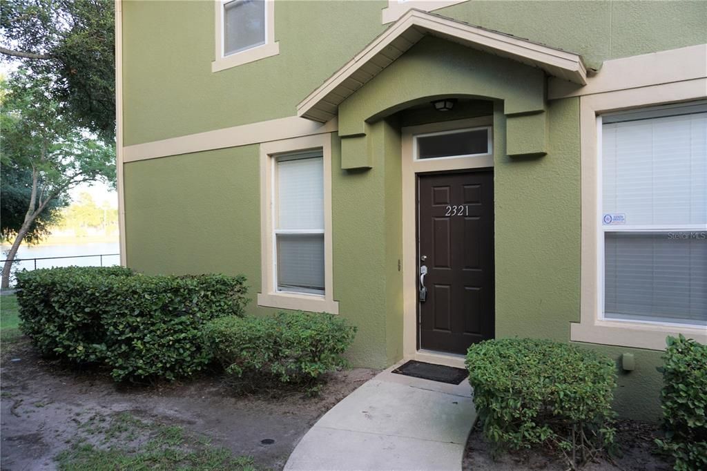 Recently Rented: $1,800 (3 beds, 2 baths, 1624 Square Feet)