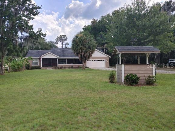 Recently Sold: $345,000 (3 beds, 2 baths, 1720 Square Feet)