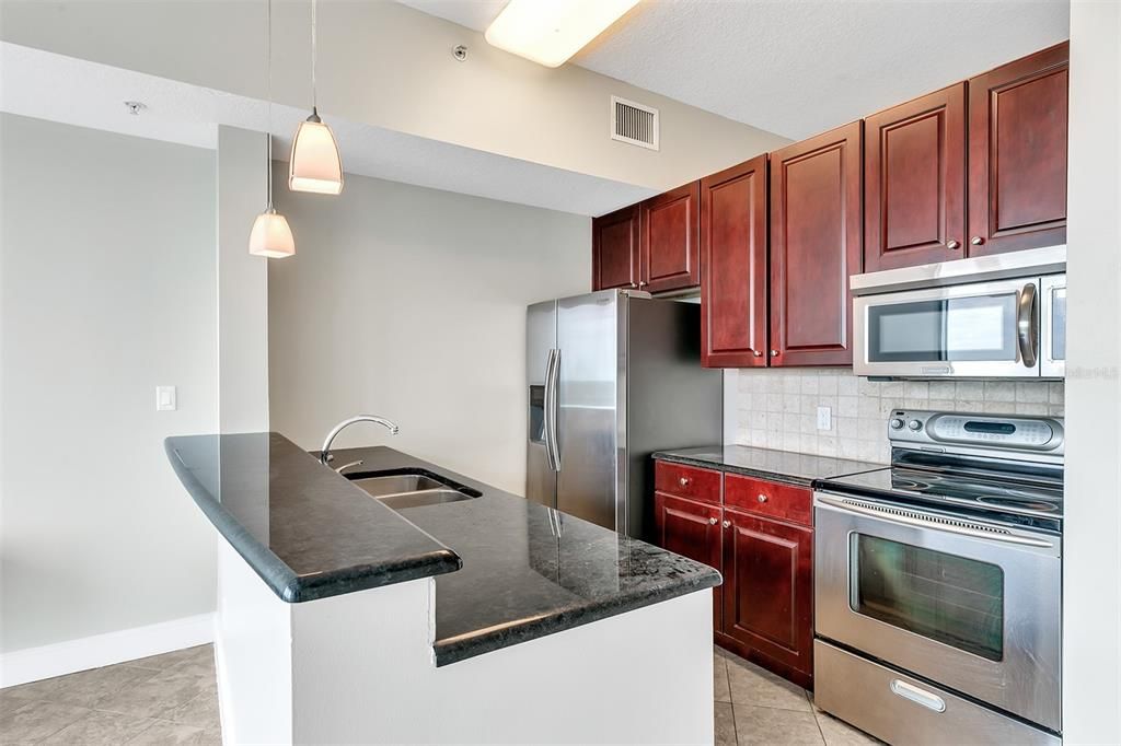 Recently Sold: $199,000 (1 beds, 1 baths, 644 Square Feet)
