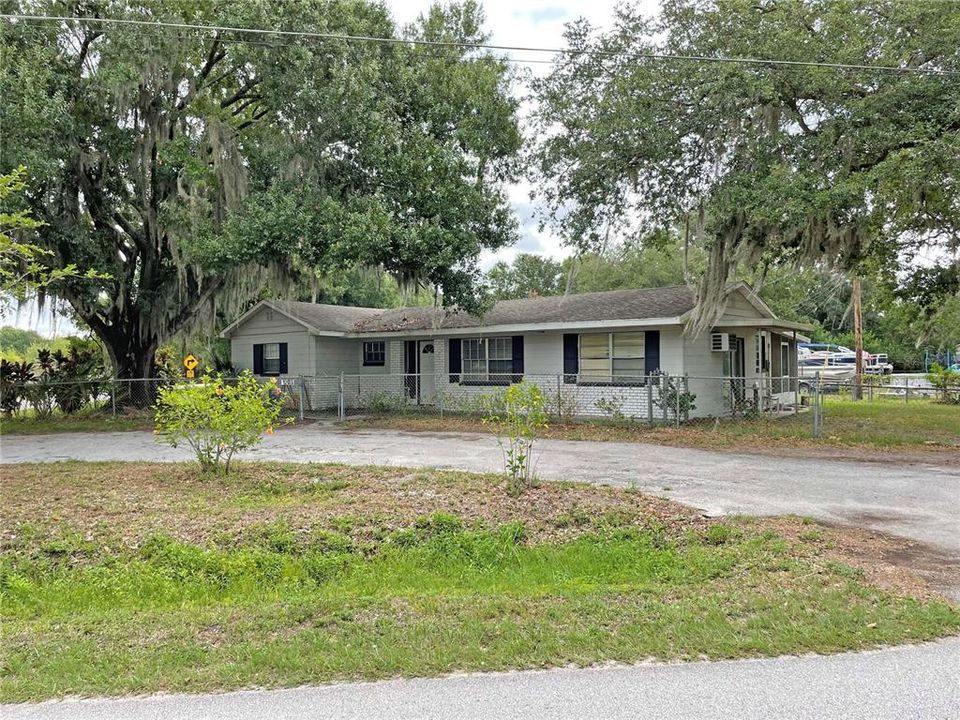 Recently Sold: $155,000 (3 beds, 3 baths, 1470 Square Feet)