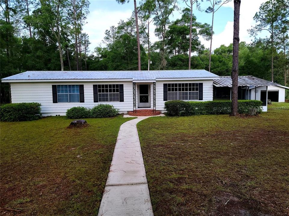 Recently Sold: $144,000 (3 beds, 2 baths, 1226 Square Feet)