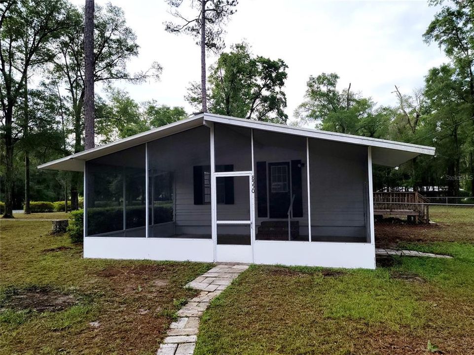 Recently Sold: $144,000 (3 beds, 2 baths, 1226 Square Feet)