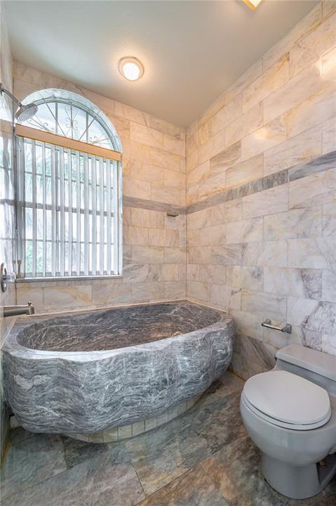 Недавно продано: $3,500,000 (6 спален, 7 ванн, 5912 Квадратных фут)