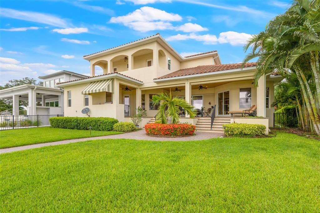 Recently Sold: $2,500,000 (4 beds, 4 baths, 3786 Square Feet)