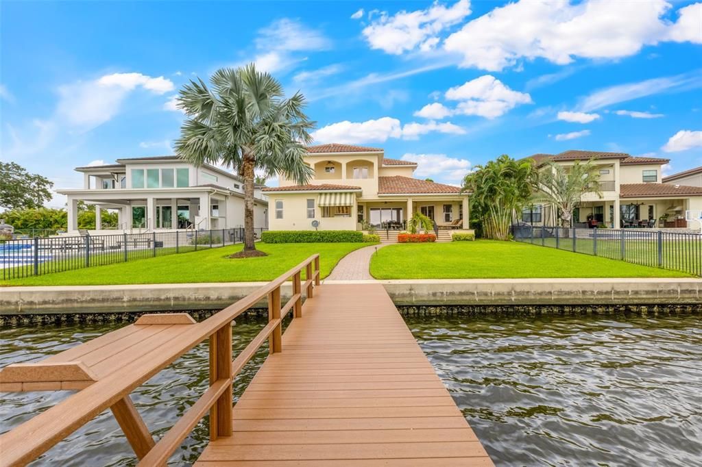 Recently Sold: $2,500,000 (4 beds, 4 baths, 3786 Square Feet)