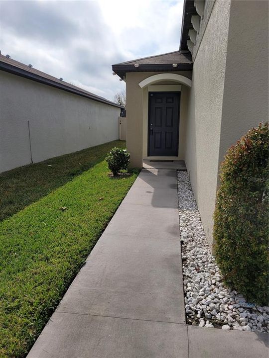 Recently Sold: $295,000 (4 beds, 2 baths, 1841 Square Feet)