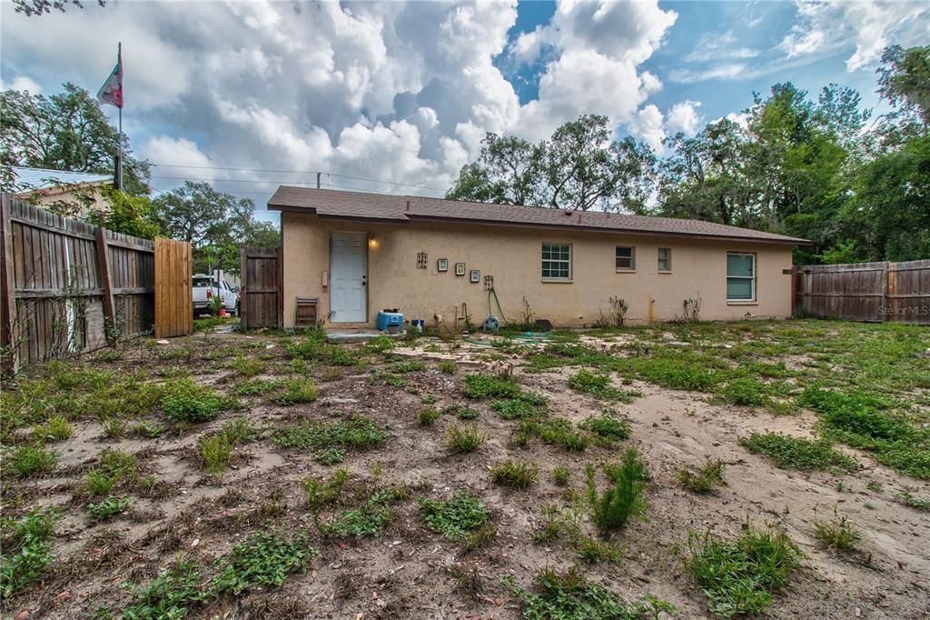 Recently Sold: $135,000 (3 beds, 1 baths, 1456 Square Feet)