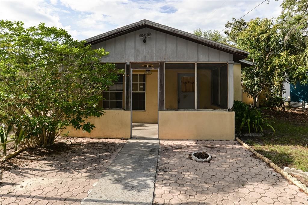 Recently Sold: $39,900 (2 beds, 1 baths, 768 Square Feet)