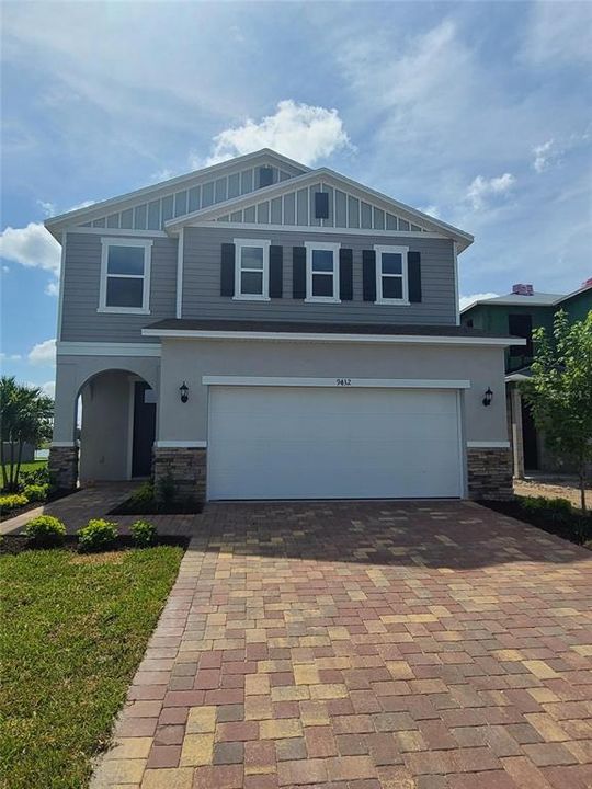 Vendido Recientemente: $310,907 (4 camas, 2 baños, 2107 Pies cuadrados)