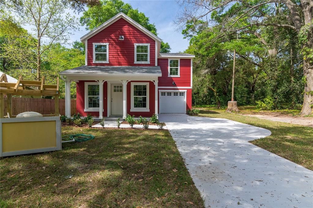 Recently Sold: $329,000 (4 beds, 2 baths, 1766 Square Feet)