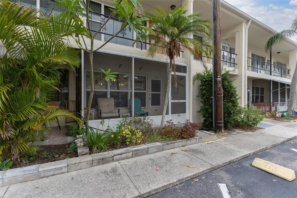 Recently Sold: $75,000 (1 beds, 1 baths, 652 Square Feet)