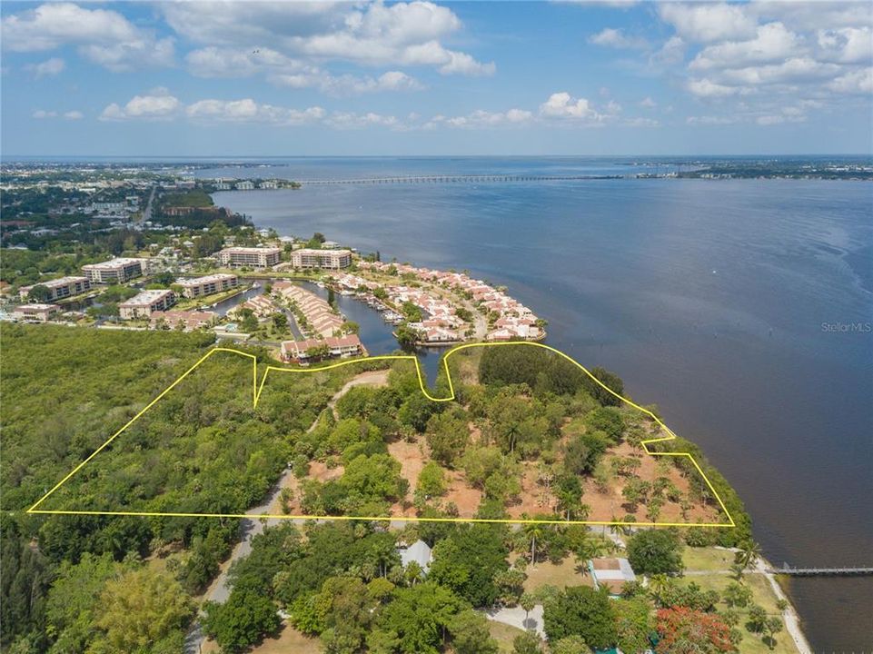 Недавно продано: $3,900,000 (13.57 acres)