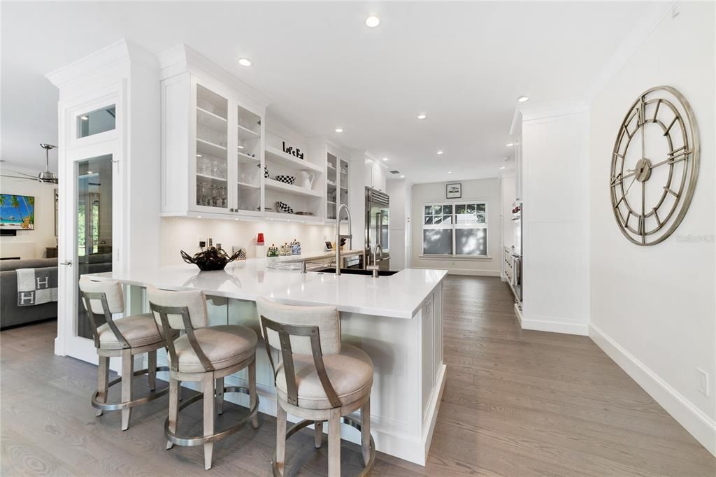 Recently Sold: $2,200,000 (4 beds, 3 baths, 3772 Square Feet)