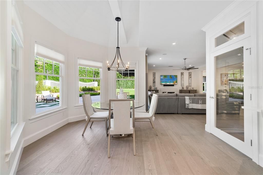 Recently Sold: $2,200,000 (4 beds, 3 baths, 3772 Square Feet)