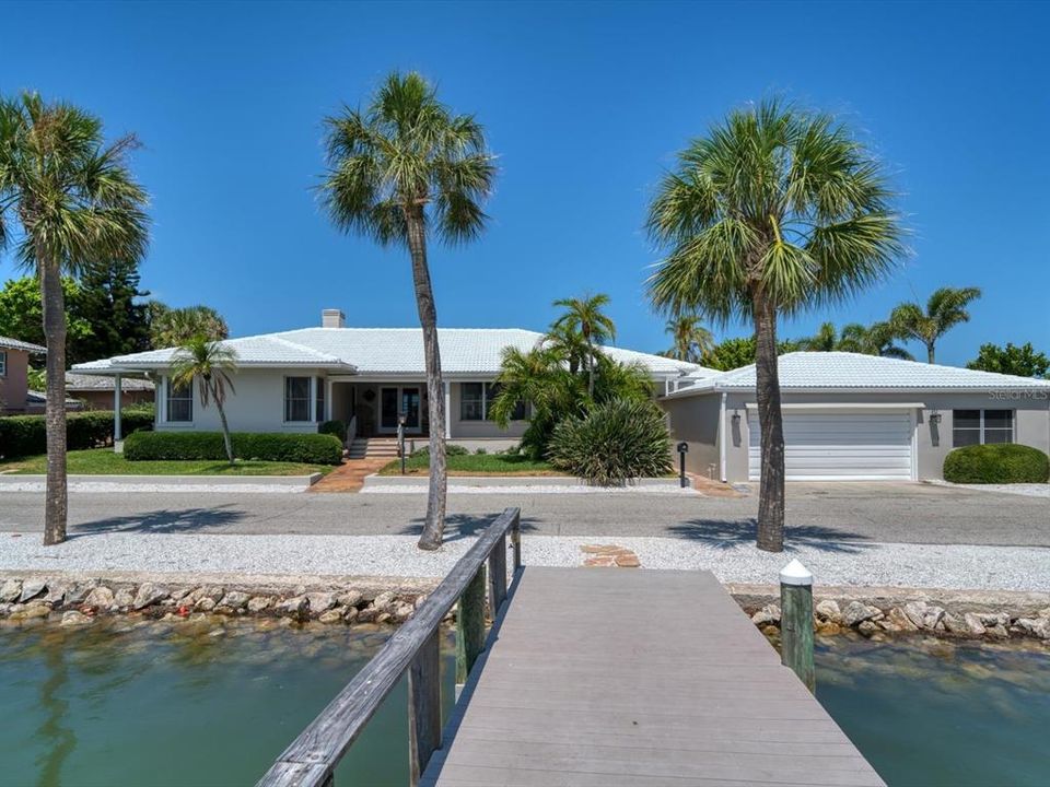 Recently Sold: $10,500,000 (4 beds, 5 baths, 3338 Square Feet)