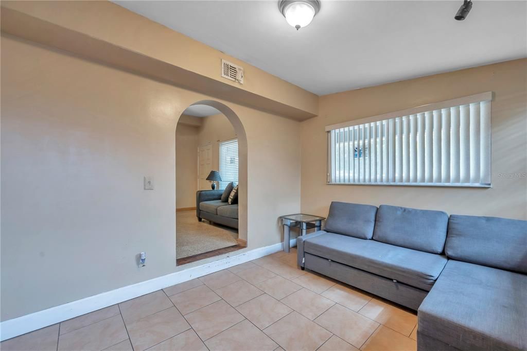 Recently Sold: $250,000 (2 beds, 1 baths, 900 Square Feet)