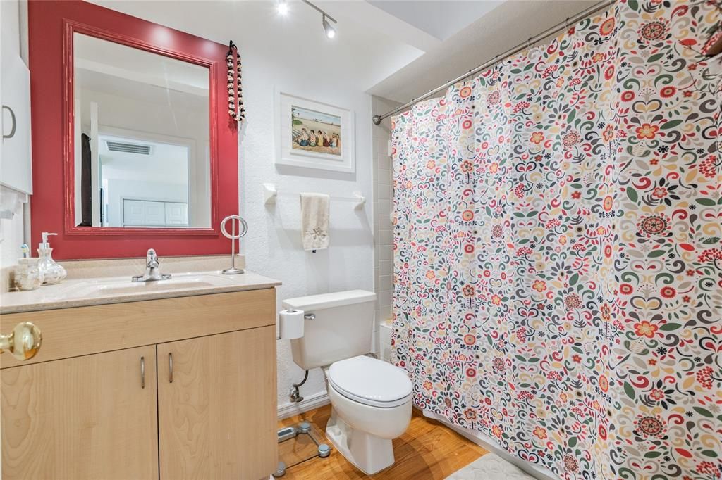 Location, location, location. The guest bath is located right off the guest bedroom. It???s clean, updated and features a tub for dirty animal/ kid washing.