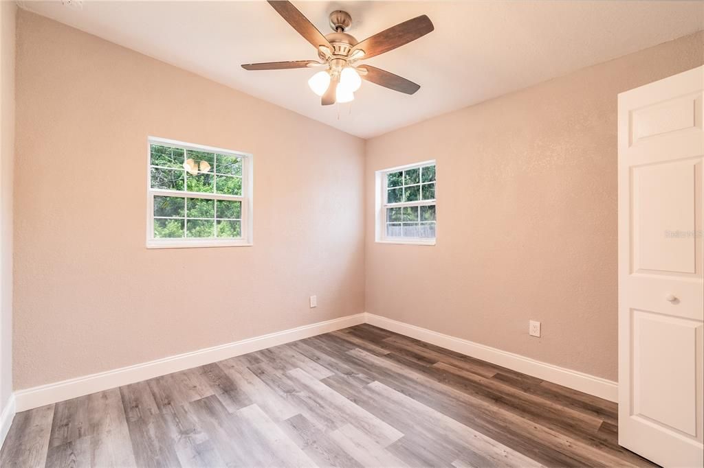 Recently Sold: $167,900 (2 beds, 1 baths, 792 Square Feet)