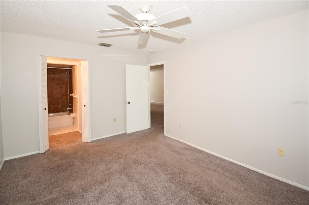 Recently Sold: $135,000 (2 beds, 2 baths, 1060 Square Feet)