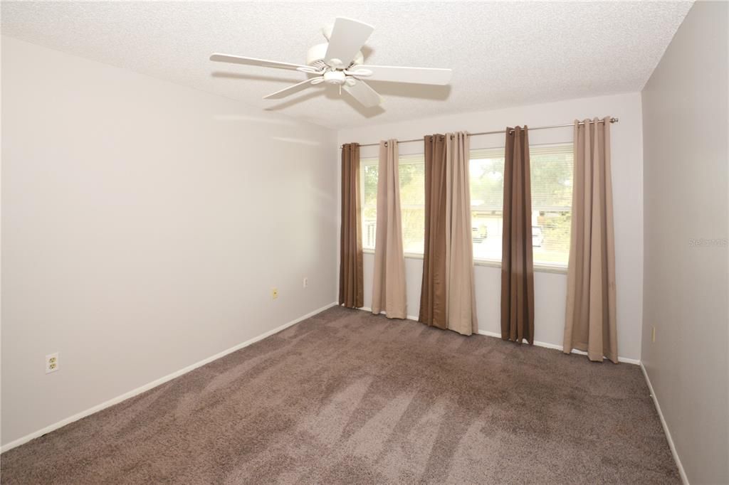 Recently Sold: $135,000 (2 beds, 2 baths, 1060 Square Feet)