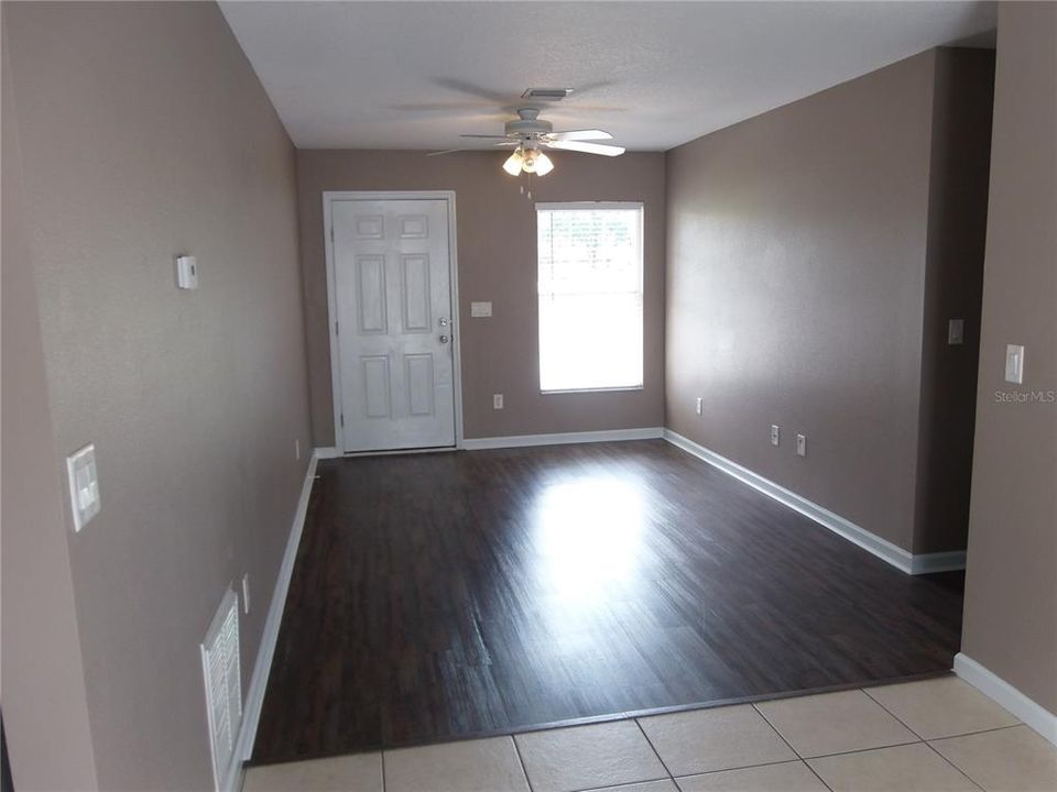 Recently Rented: $1,200 (2 beds, 2 baths, 806 Square Feet)