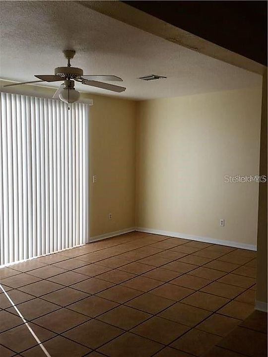 Recently Rented: $1,325 (3 beds, 2 baths, 1800 Square Feet)