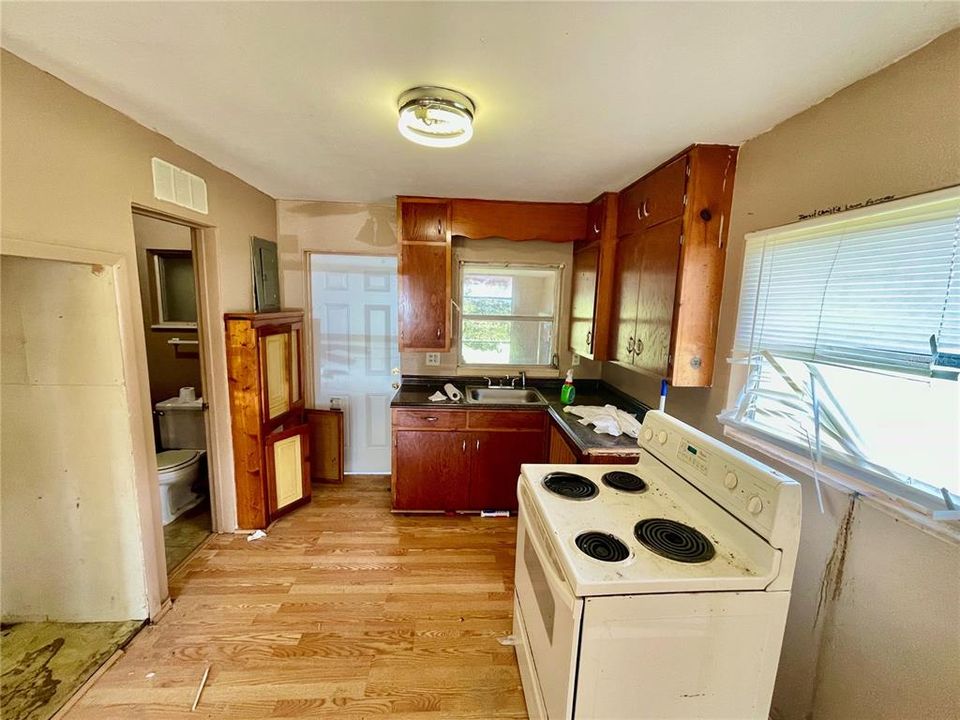Recently Sold: $85,000 (1 beds, 1 baths, 636 Square Feet)