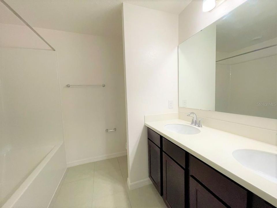 Недавно арендовано: $2,300 (4 спален, 2 ванн, 2068 Квадратных фут)