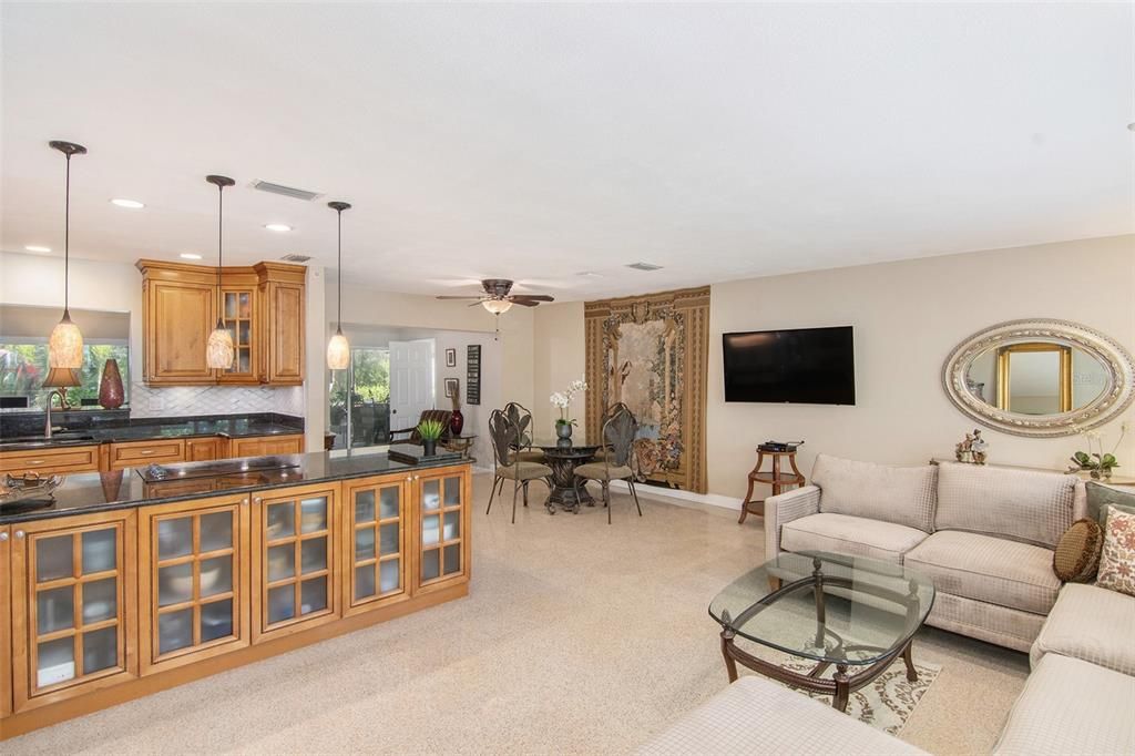 Recently Sold: $775,000 (2 beds, 2 baths, 2273 Square Feet)