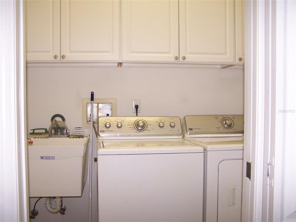 Recently Rented: $1,700 (2 beds, 2 baths, 1194 Square Feet)