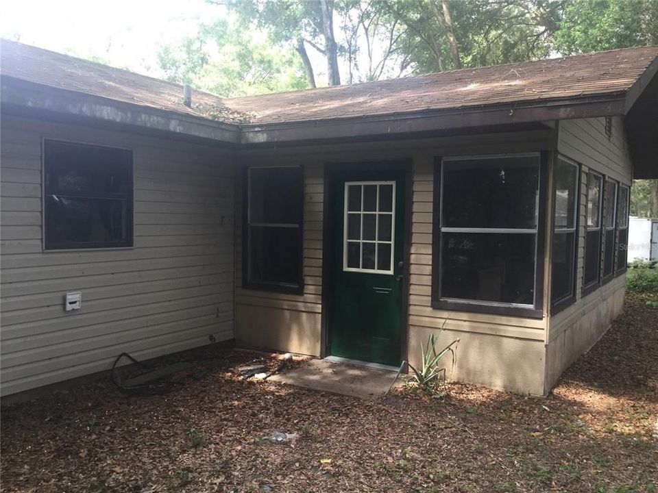 Recently Sold: $130,000 (2 beds, 2 baths, 1120 Square Feet)