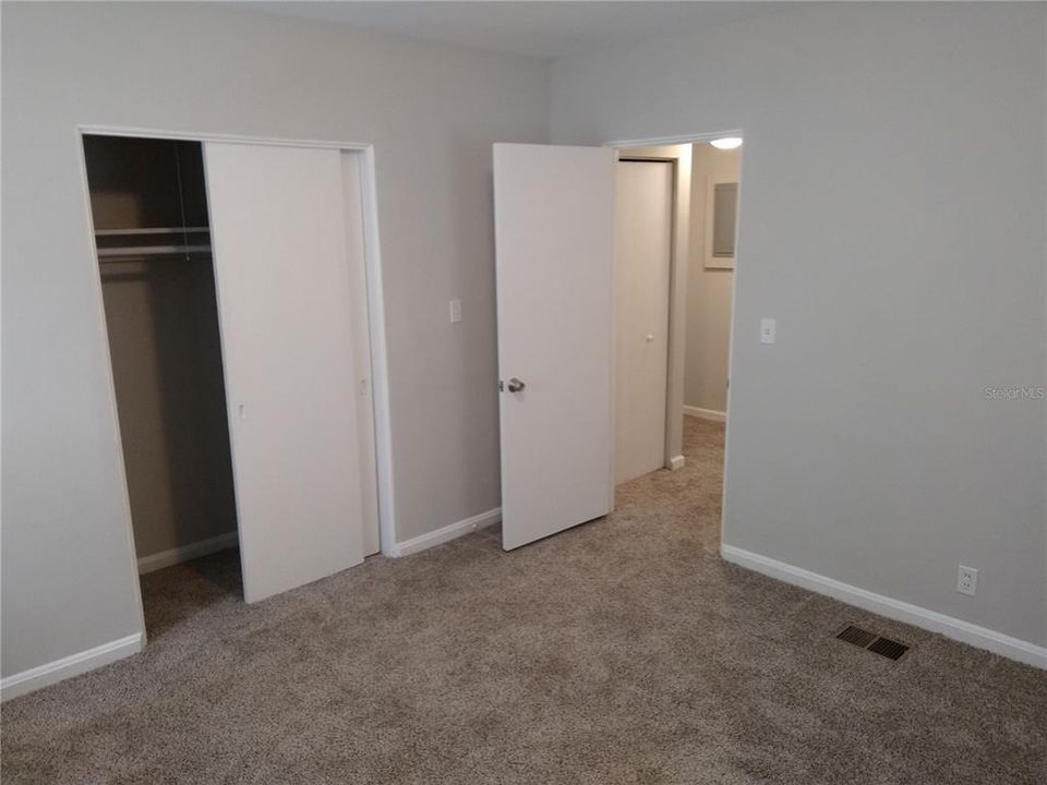 Recently Rented: $900 (2 beds, 1 baths, 1080 Square Feet)