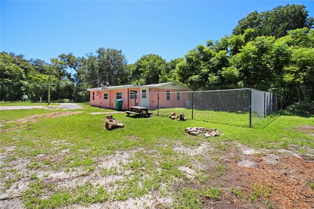 Recently Sold: $155,000 (2 beds, 2 baths, 904 Square Feet)